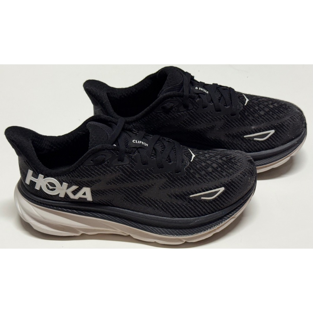 Hoka Clifton 9 Wide Black White Running Shoes Womens 6.5D 1132211 BWHT